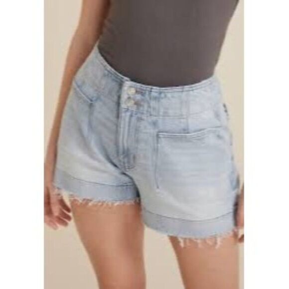 NWT m jeans by maurices™ Curvy Sculptress High Rise A Line 3.5in Short Size 16w - Picture 1 of 13